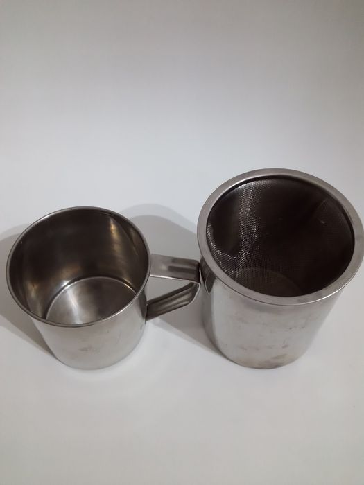 Sprzedam kubki stalowe z sitkiem