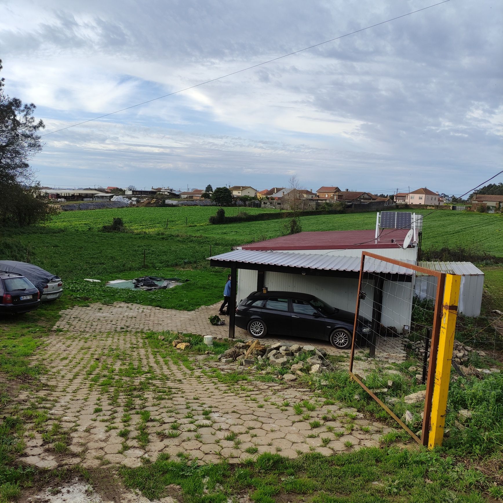 Terreno com pré fabricado