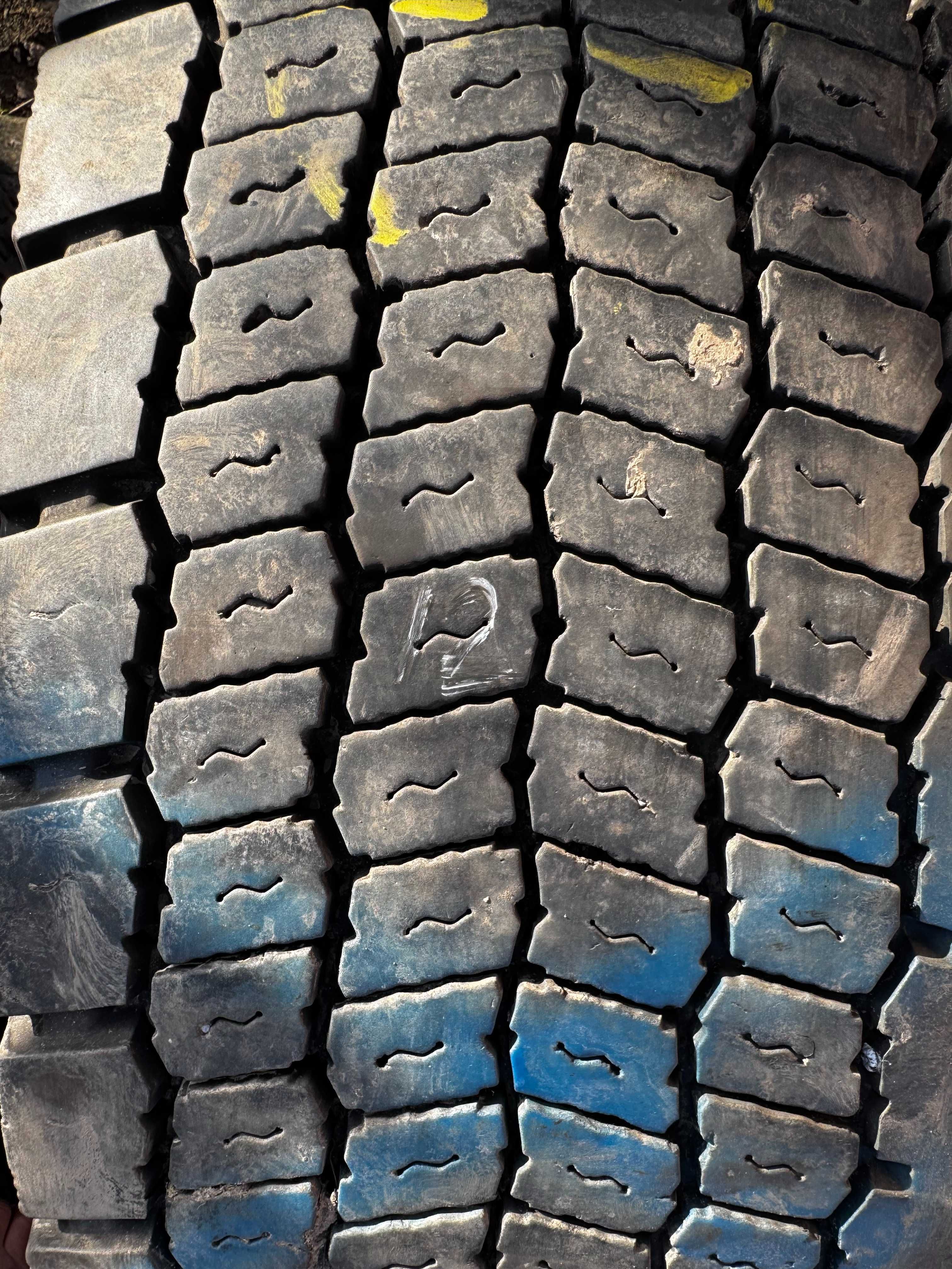 Вантажні шини CONTINENTAL 315/70 R22,5 HDW2 Scandinavia грузова резина