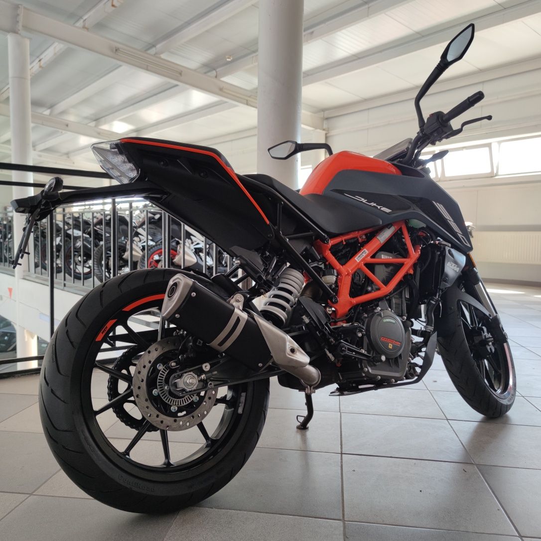 Мотоцикл KTM390 Duke