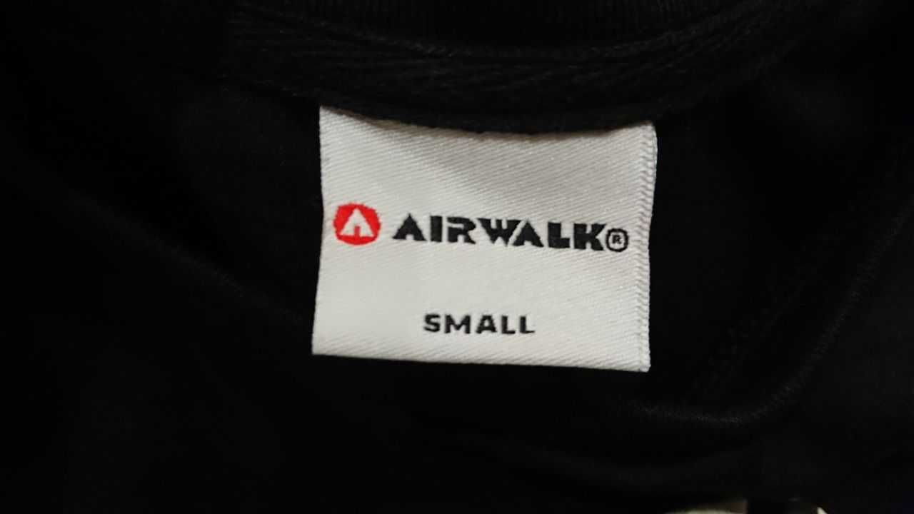футболка Airwalk чоловіча розмір S відмінний стан