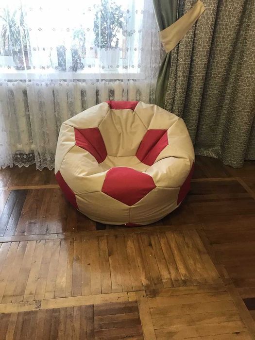 Крісло у виляді грушки, мішка, м'яча, пуфи