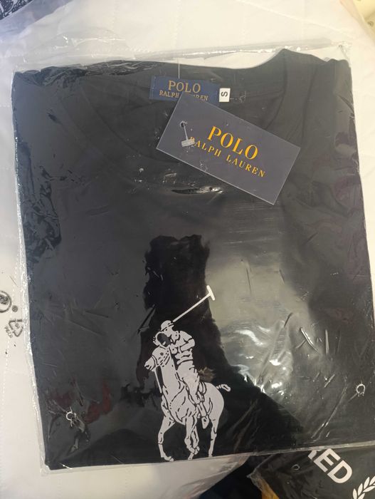 T-shirt Preta NOVA