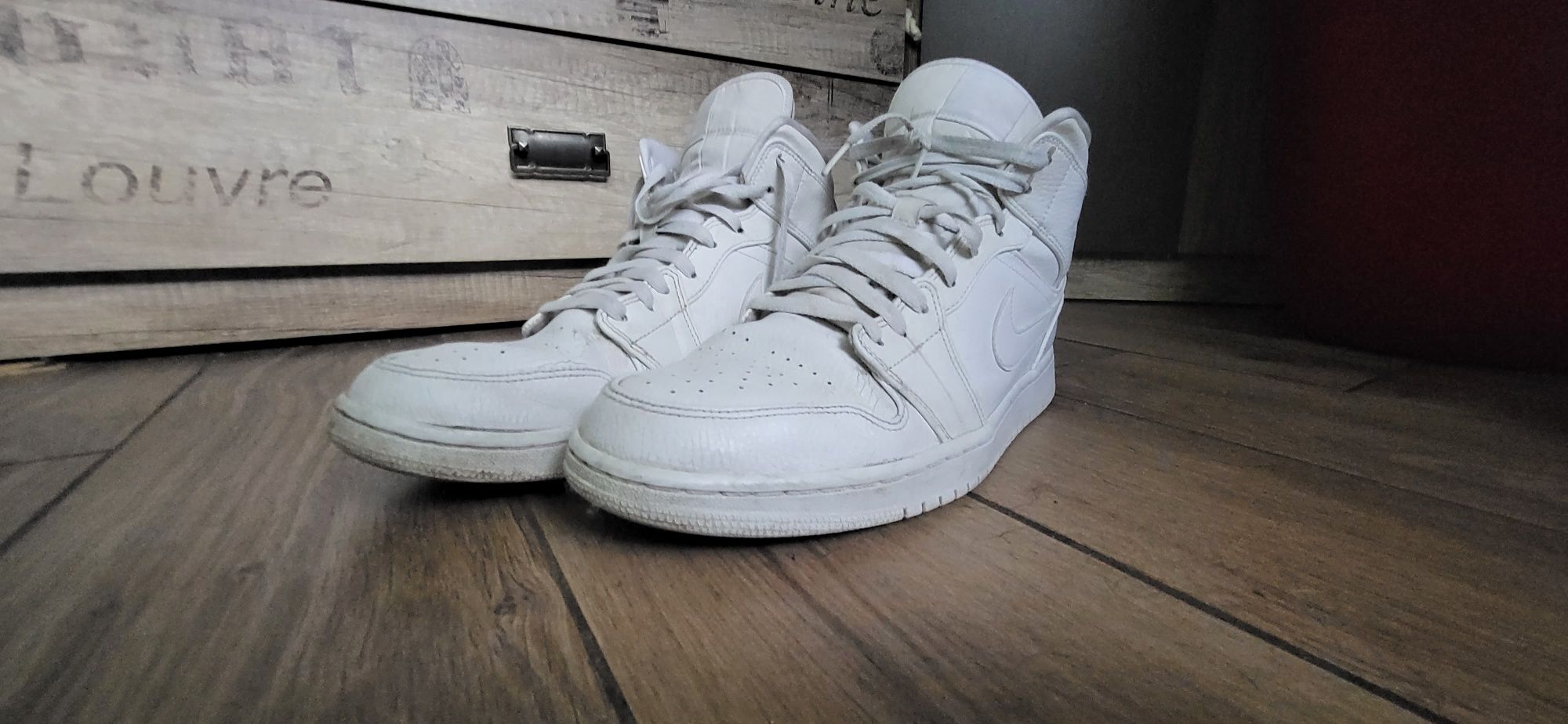 Nike jordan 1 mid