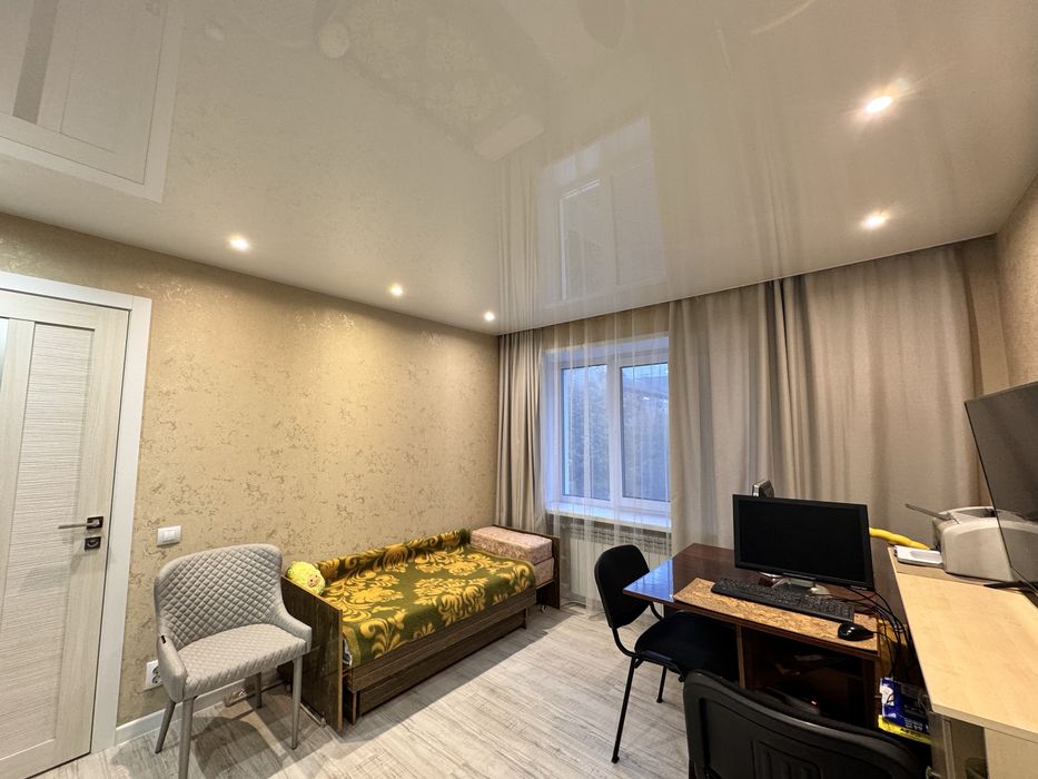 Продаж сучасної 3к.квартири після ремонту ,з видом на Соборну площу !