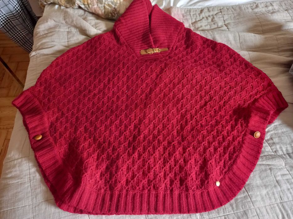 Poncho bordeaux de inverno