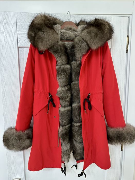 Парка зимова червона натуральне хутро розмір S