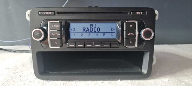 VW Golf6 Touran Caddy Rcd210 Radio Cd Mp3 z KODEM