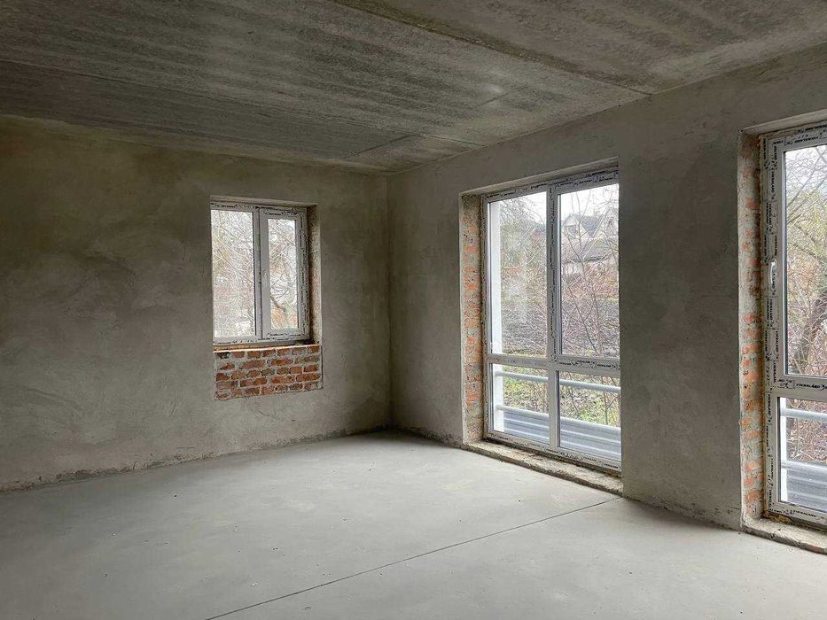 Продаж котеджу біля Подолян,  комунікації підключено