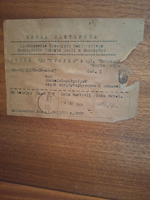 Stół rozkładany i krzesła