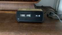 Zegar klapkowy budzik vintage  Braun