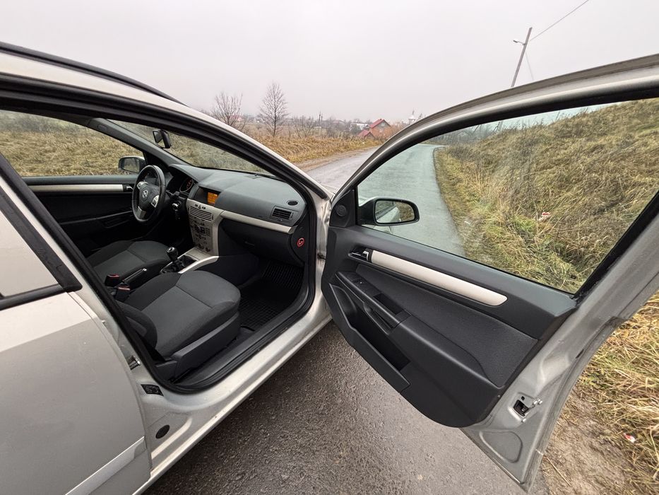 Opel Astra H 2007 1,6 бензин