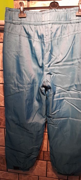 Dwuczęściowy kombinezon zimowy