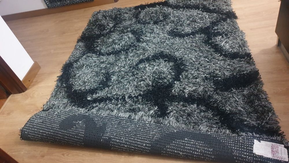 Carpetes e tapetes de qualidade como novos