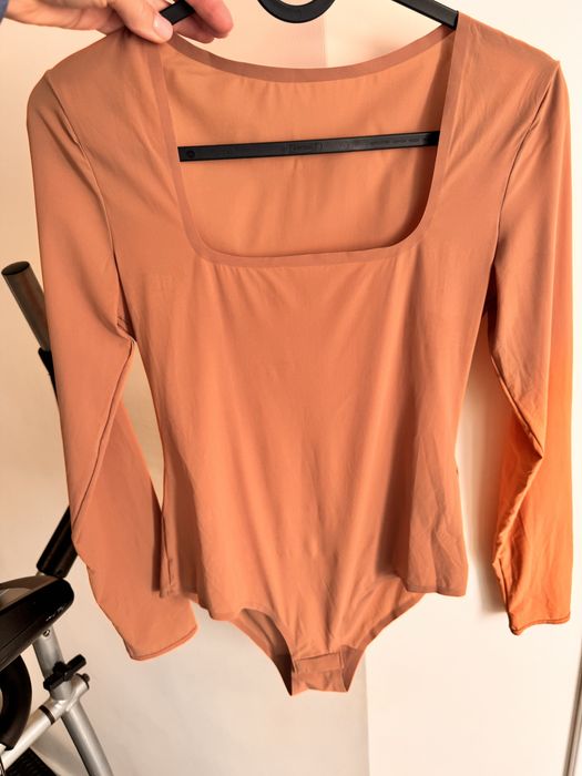 Боді Cos xs/ s Arket