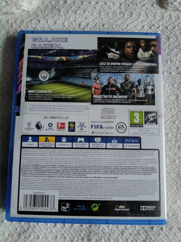 Gra FIFA21 PS4  polecam