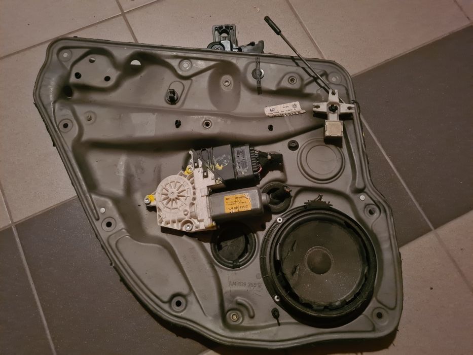 Podnośnik mechanizm szyby Golf IV lewy tył