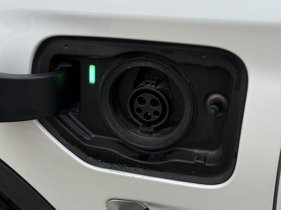 Продаю BMW x3 плагін-гібрид .