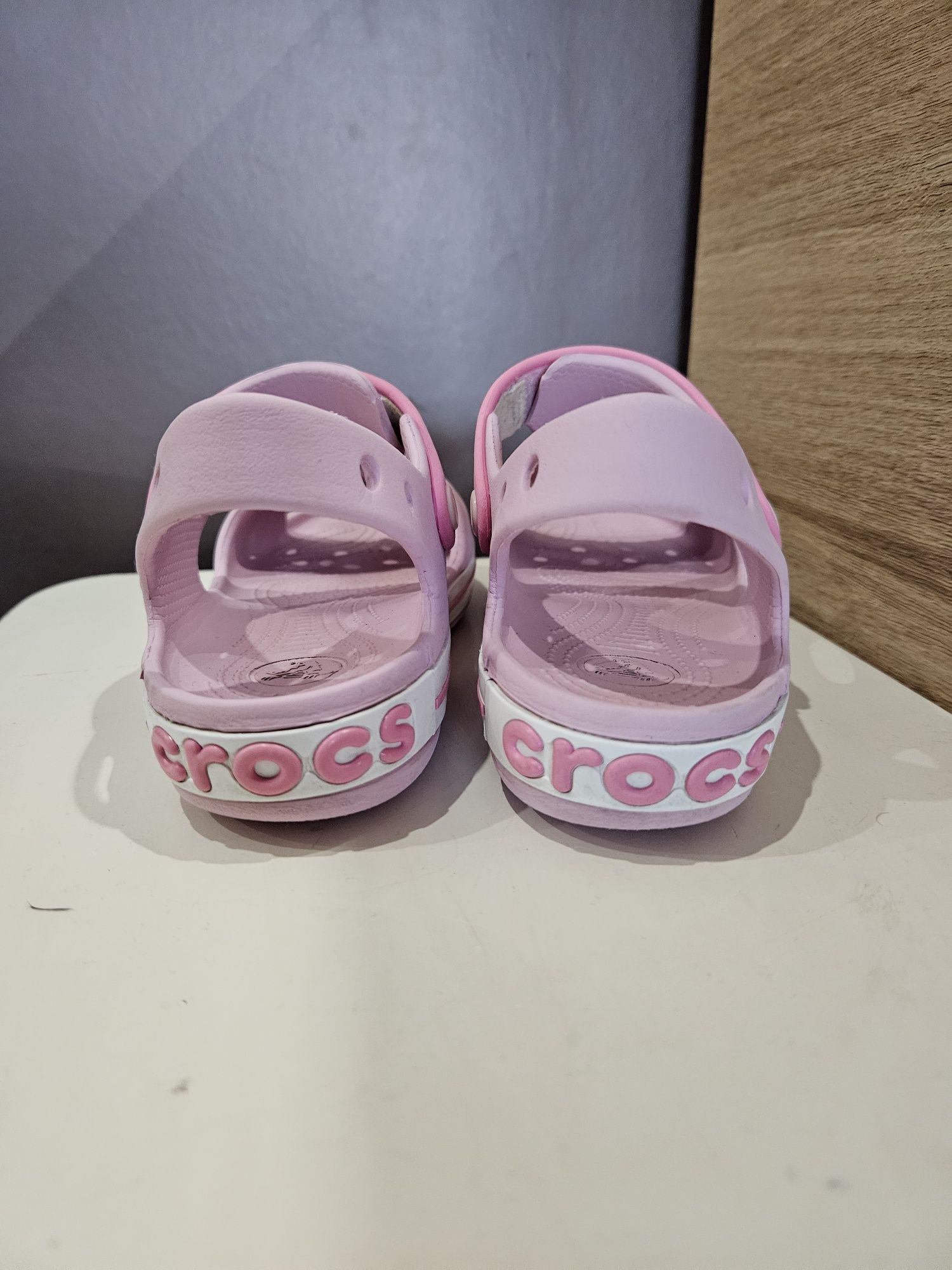 Sprzedam crocs J2