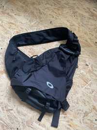 oakley sling bag оаклей