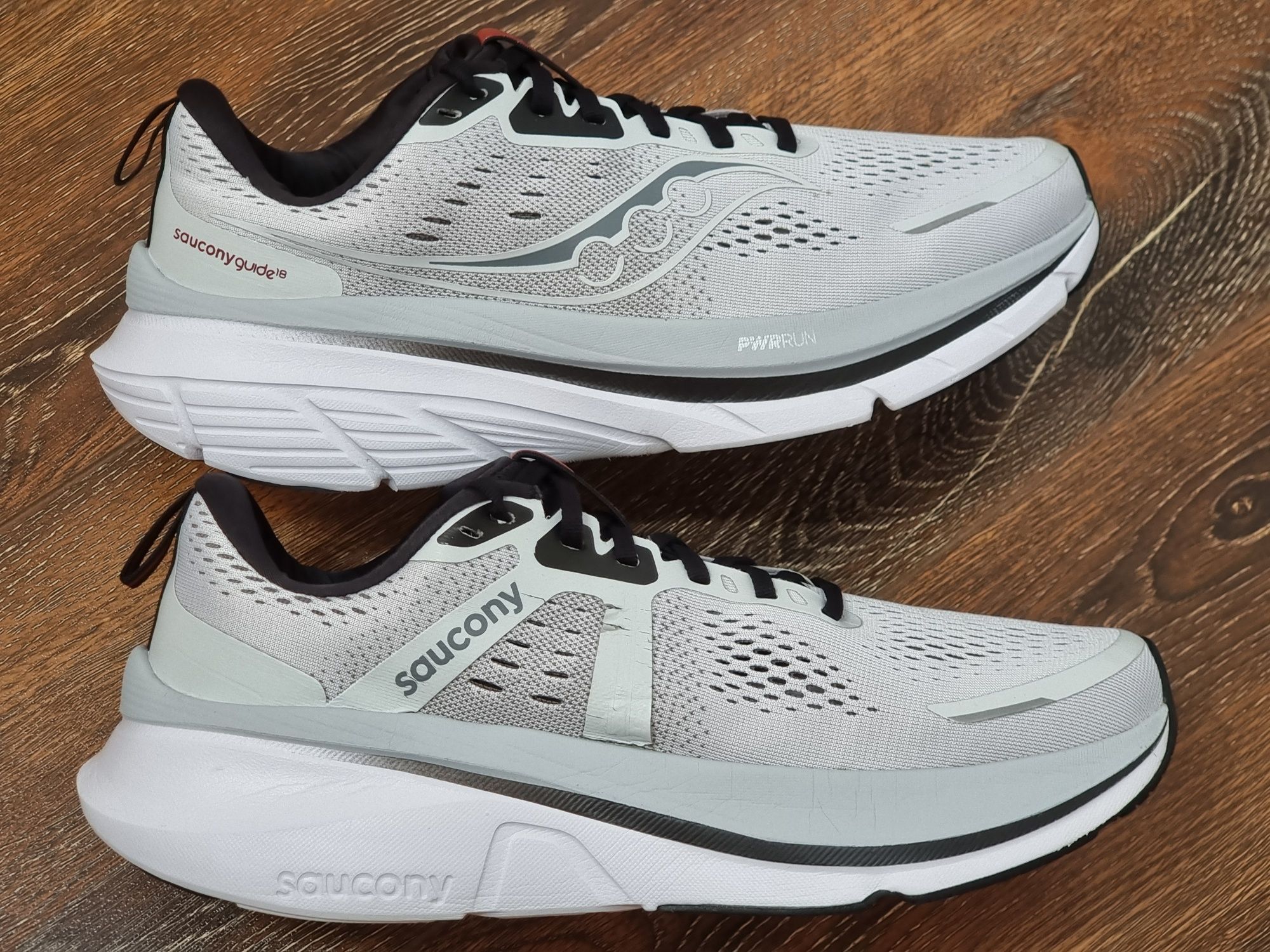 Оригінал 100% чоловічі кросівки Saucony Guide 18  EUR 46