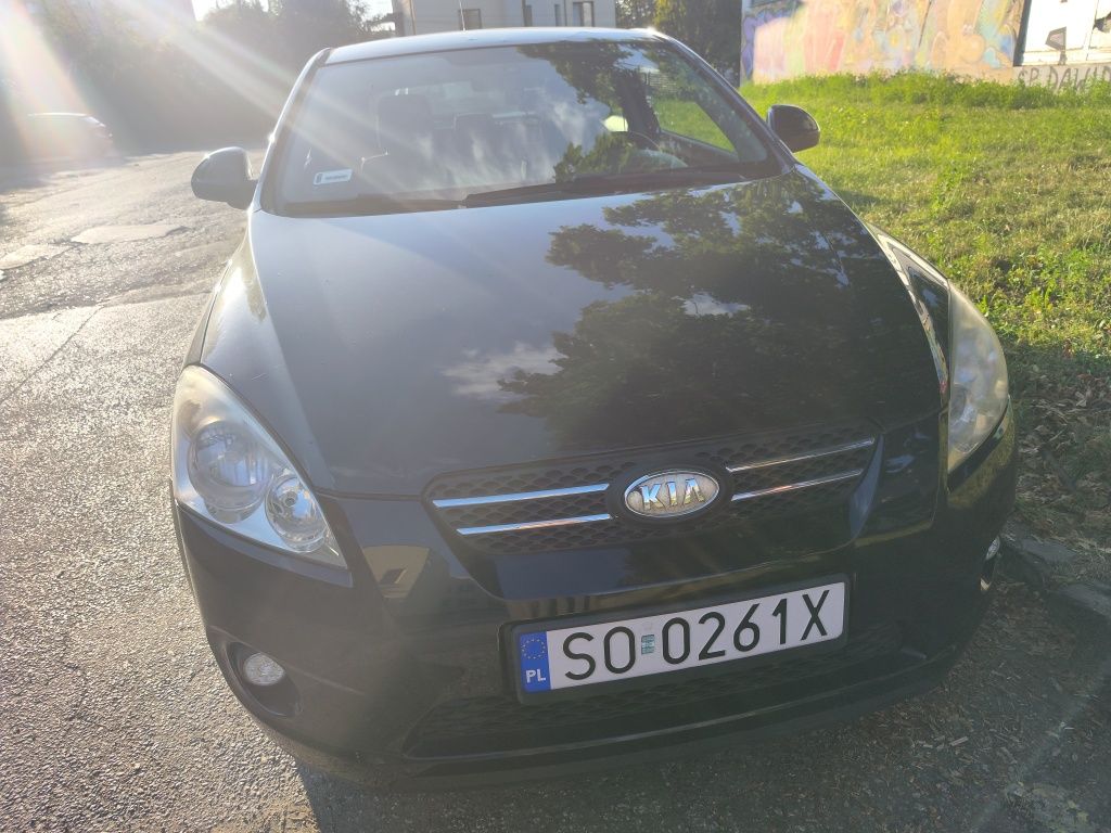 Kia Ceed 1.4 benzyna 2009 - uszkodzony