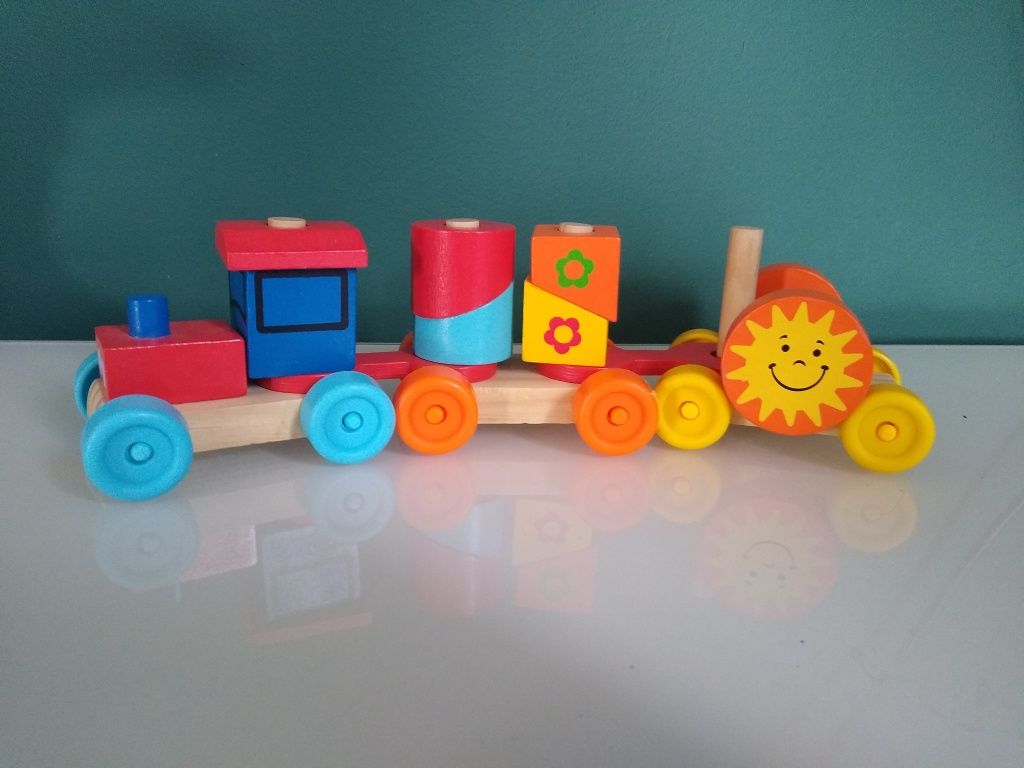 Pociąg drewniany edukacyjny dla dziecka do układania