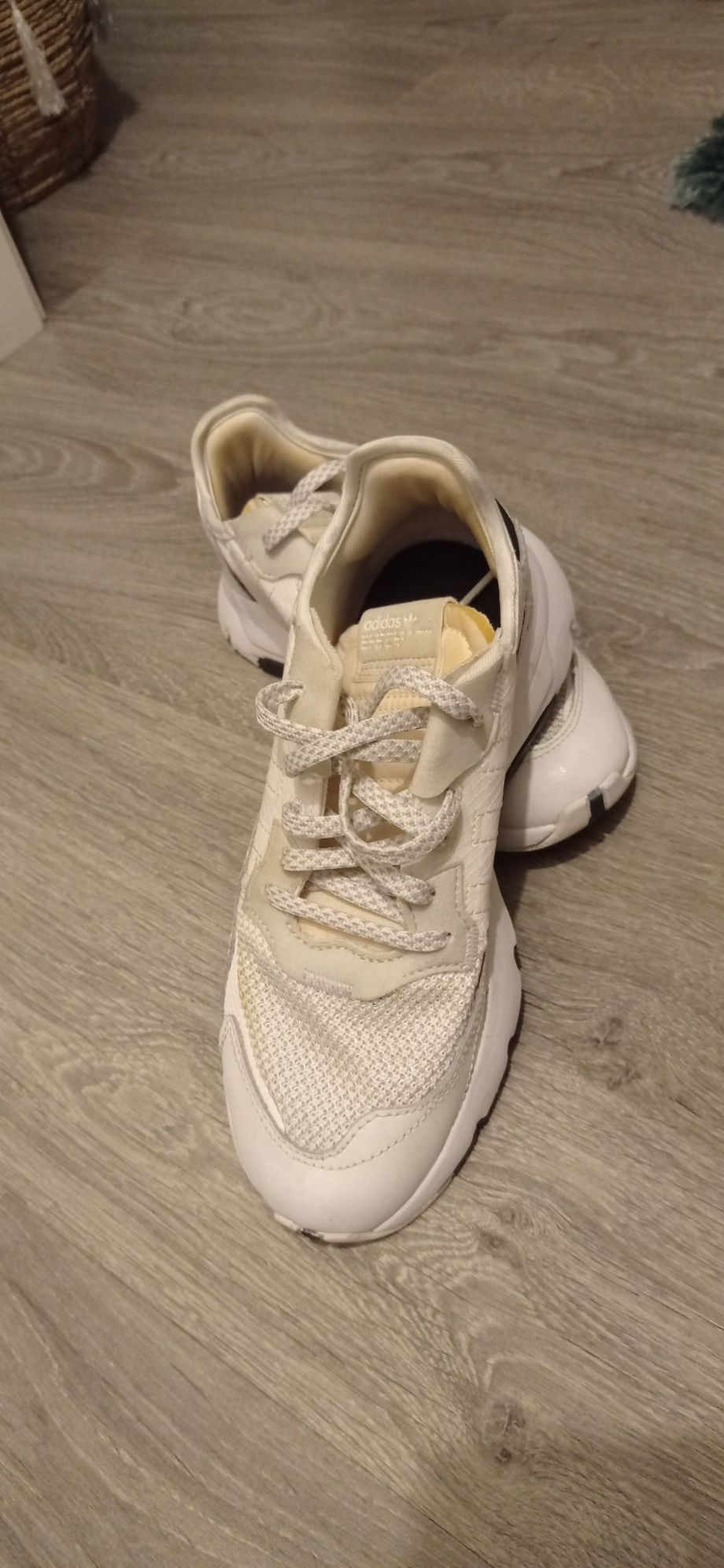 sapatilhas Adidas tamanho 34