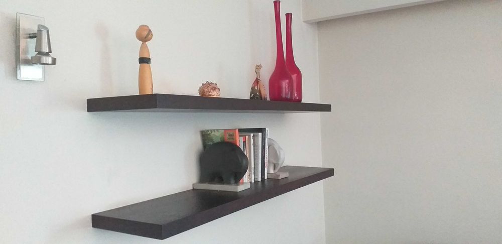2 Prateleiras de parede (carvalho com velatura wengé)