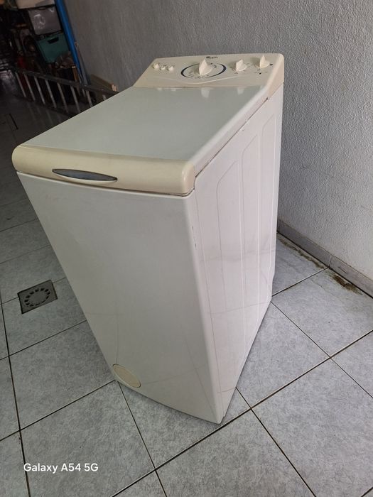 Máquina de lavar roupa whirlpool
