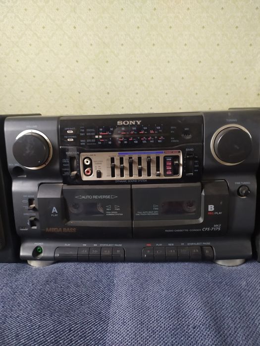 Продам магнітолу з акустичною системою