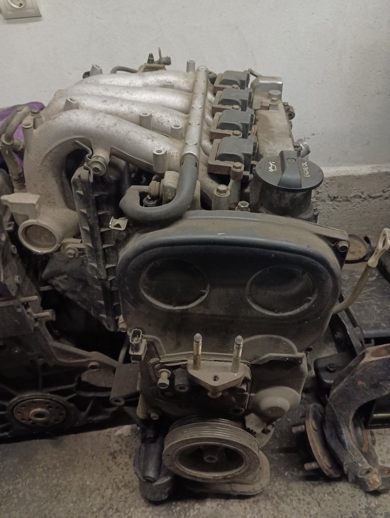 Двиигун Mitsubishi charisma 1.8 GDI
