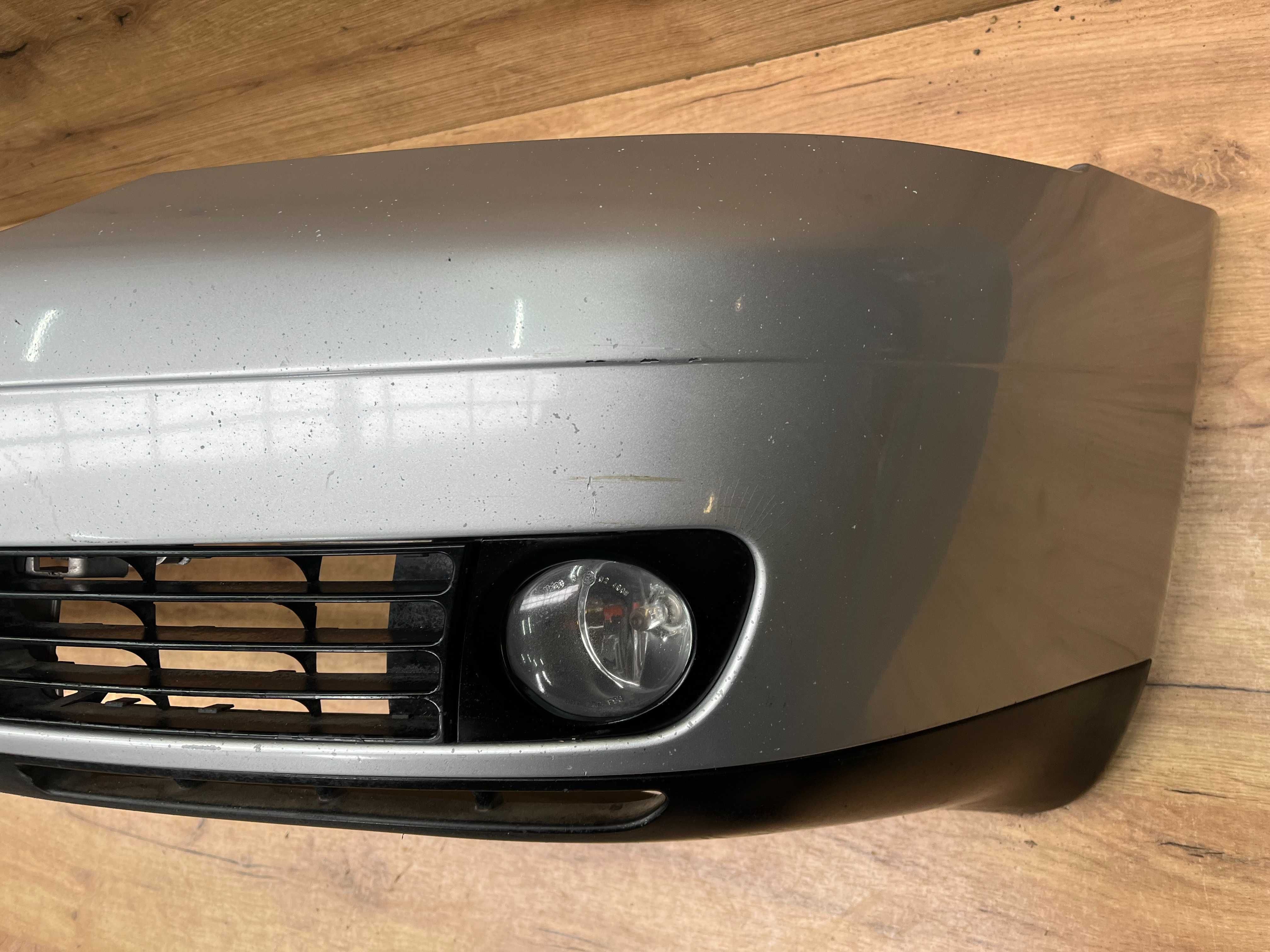 Zderzak przedni Audi A4 B5 lift kolor ly7w