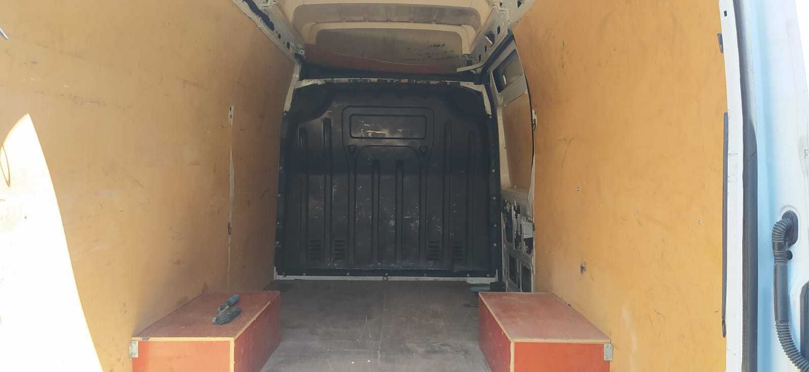 Wynajem busa dostawczego Renault Master L3H3 2.3 dCi 125 KM - FV VAT