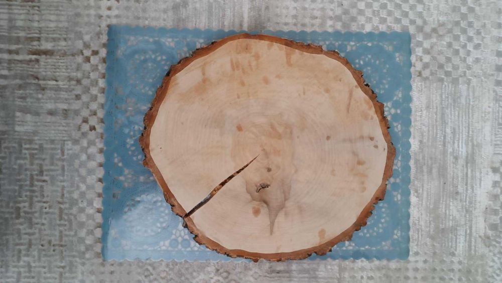 Plaster drewna ślub wesele tort