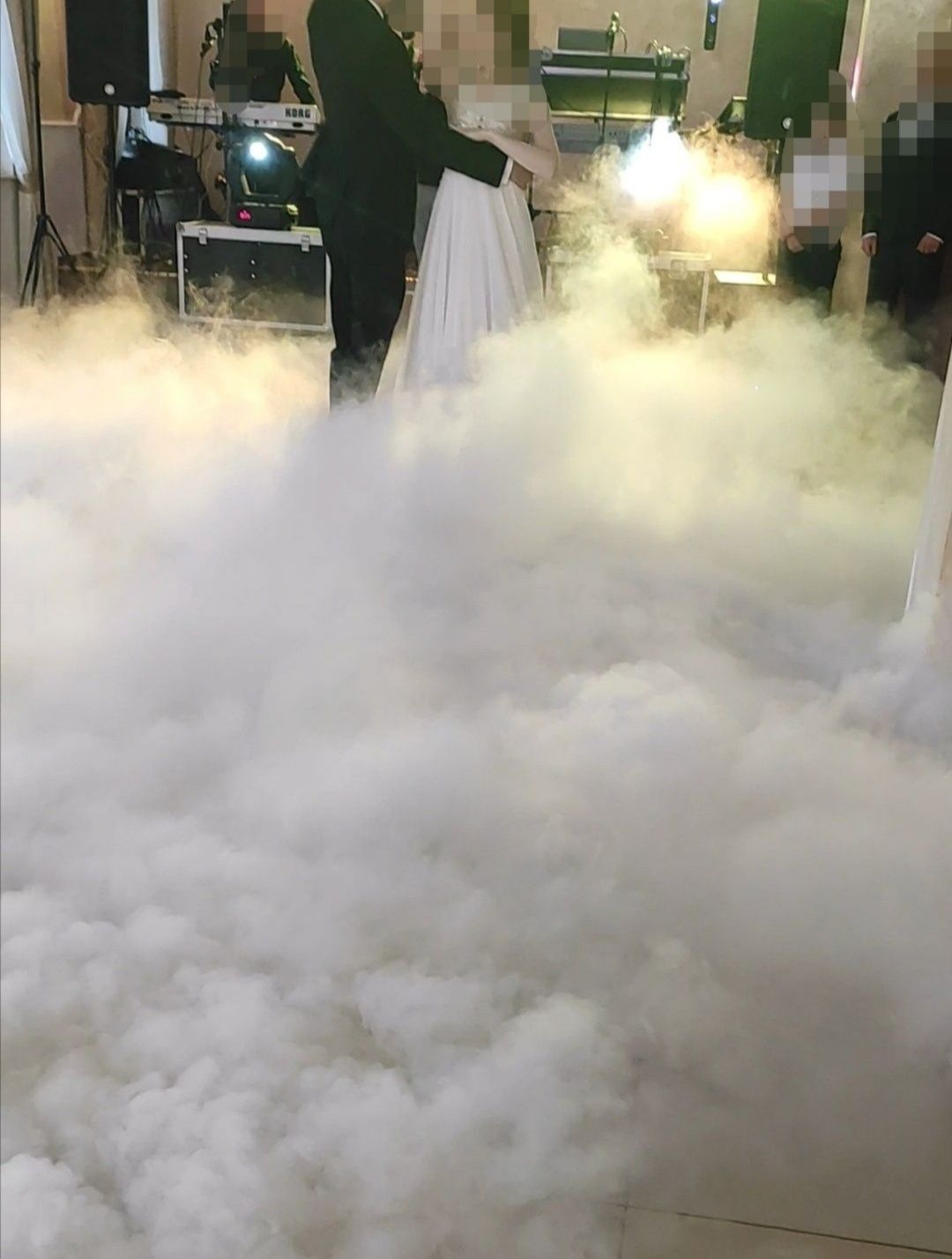 Ciężki dym taniec w chmurach