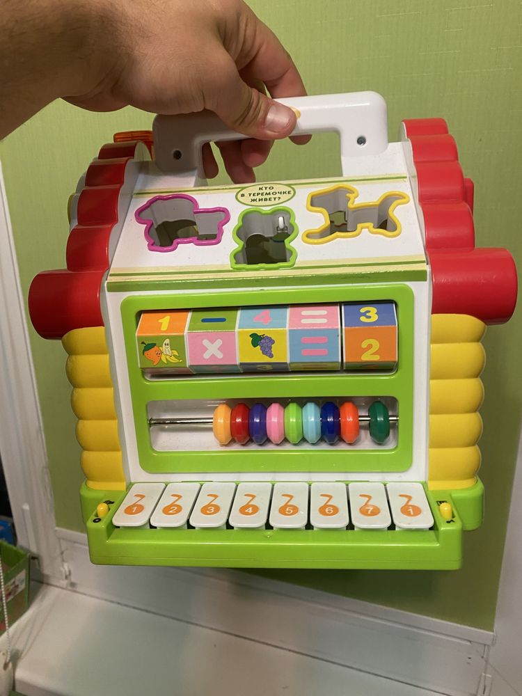 Детские игрушки домик для розвития