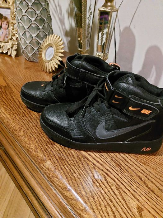 Чоловічі зимові кросівки-черевики,стан ідеальний