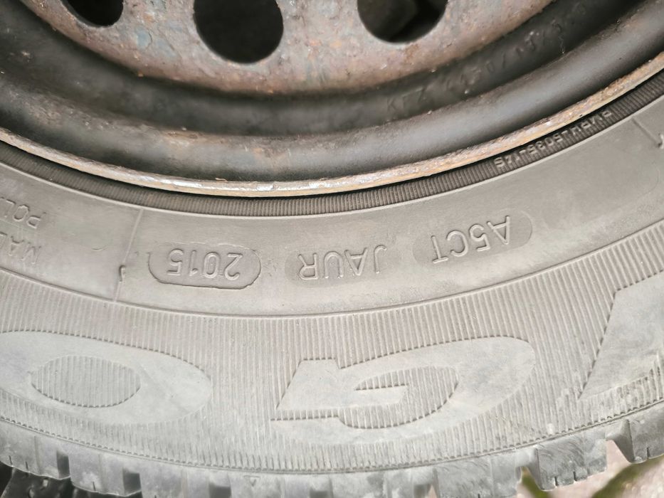 opony zimowe Dębica Frigo R13 155/80 na felgach
