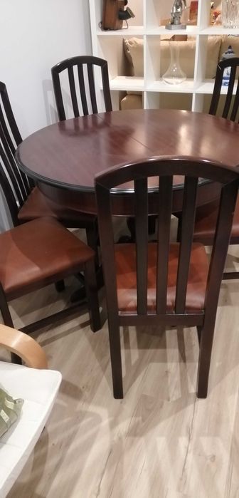 Vendo mesa de sala extensível com 6 cadeiras