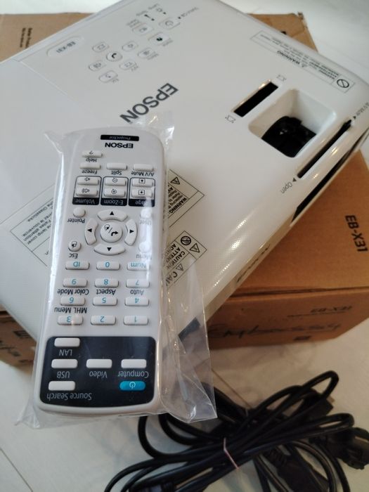 Проектор EPSON H720B