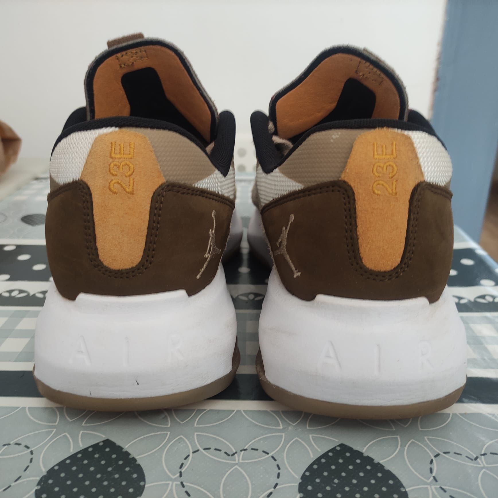 Nike Jordan Air 200E
