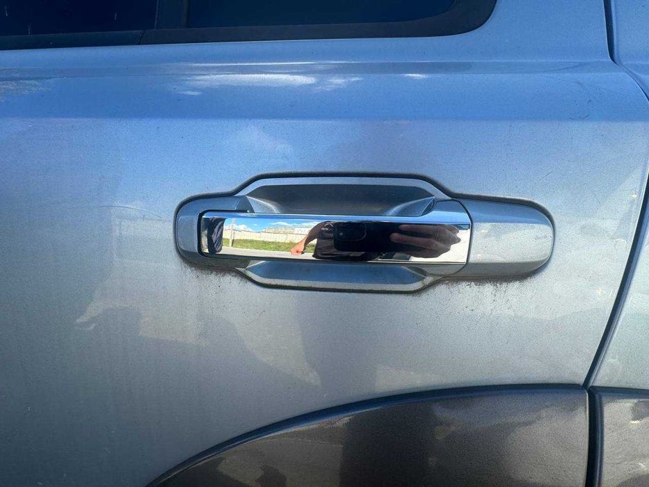 Зовнішні та Внутрішні ручки до Kia Sorento 2002-2009 (ціна за шт.)