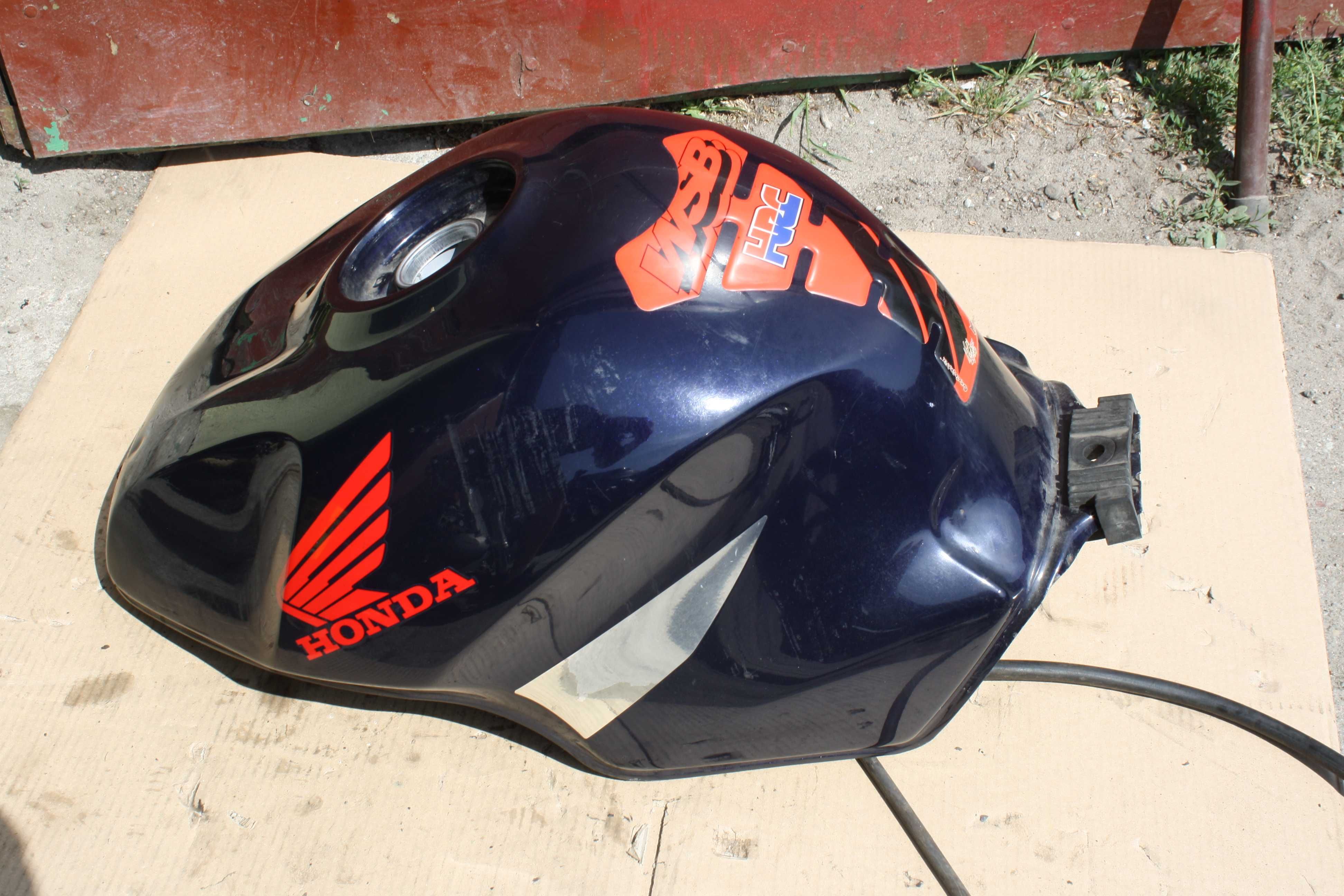 Zbiornik Paliwa Bak Honda CBR 929 SC44 00-01