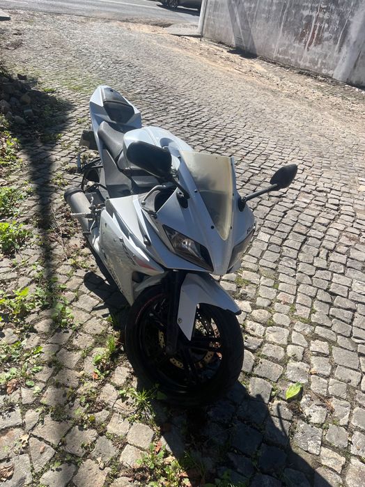 Yamaha r125 estado mal