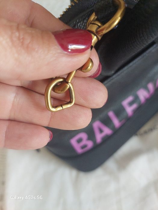 Mala senhora Balenciada