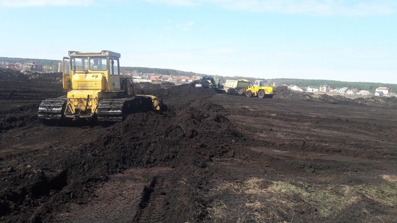 Ґрунт та перегній для саду в мішках