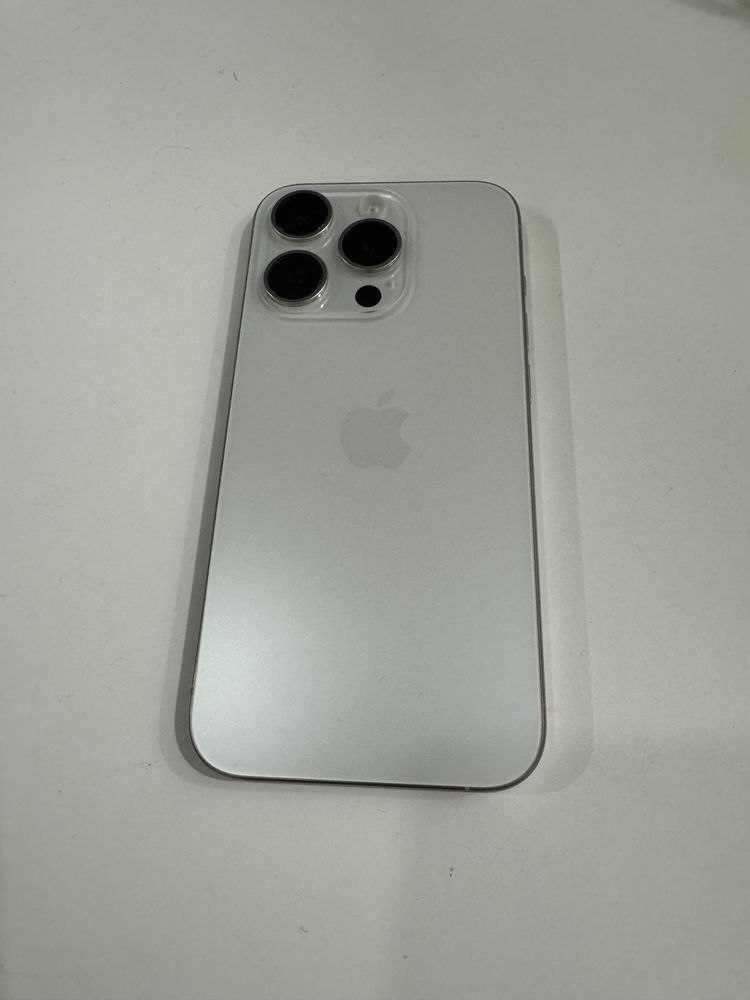 Lote 2 iphone 15 pro 128 e 1 iwatch ultra 2
