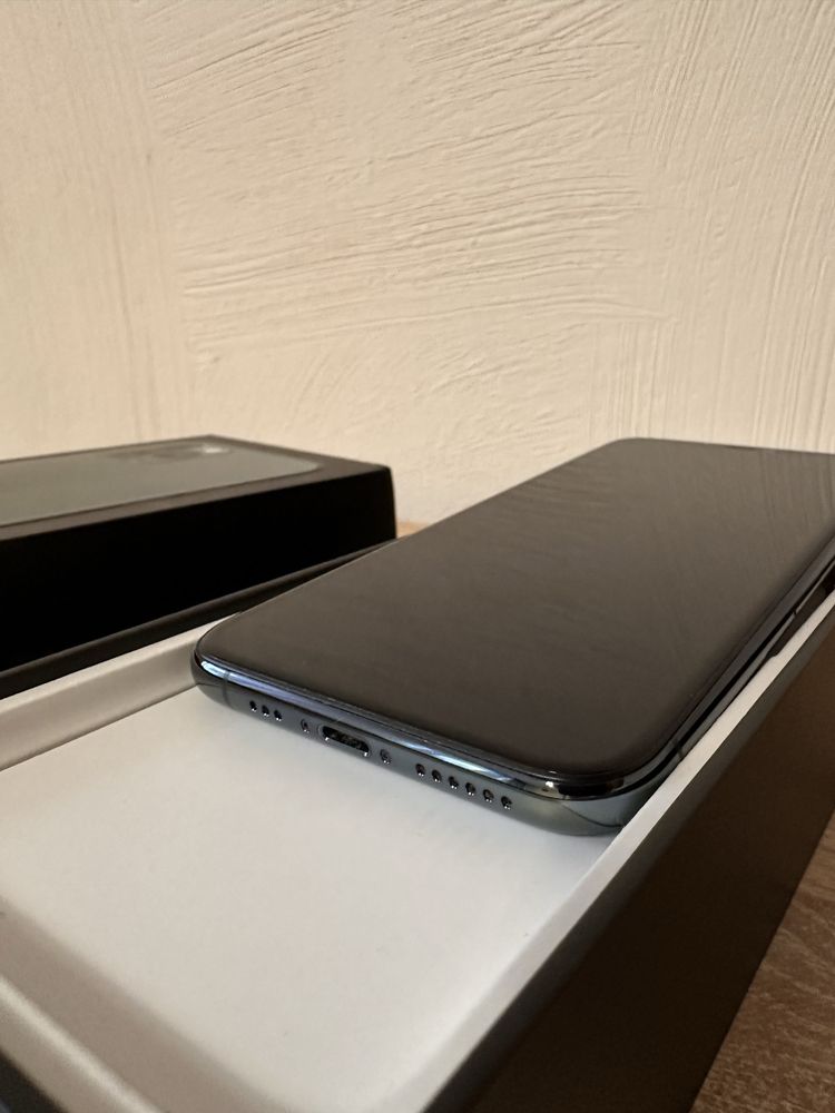 iPhone 11 Pro Midnight Green 256 GB