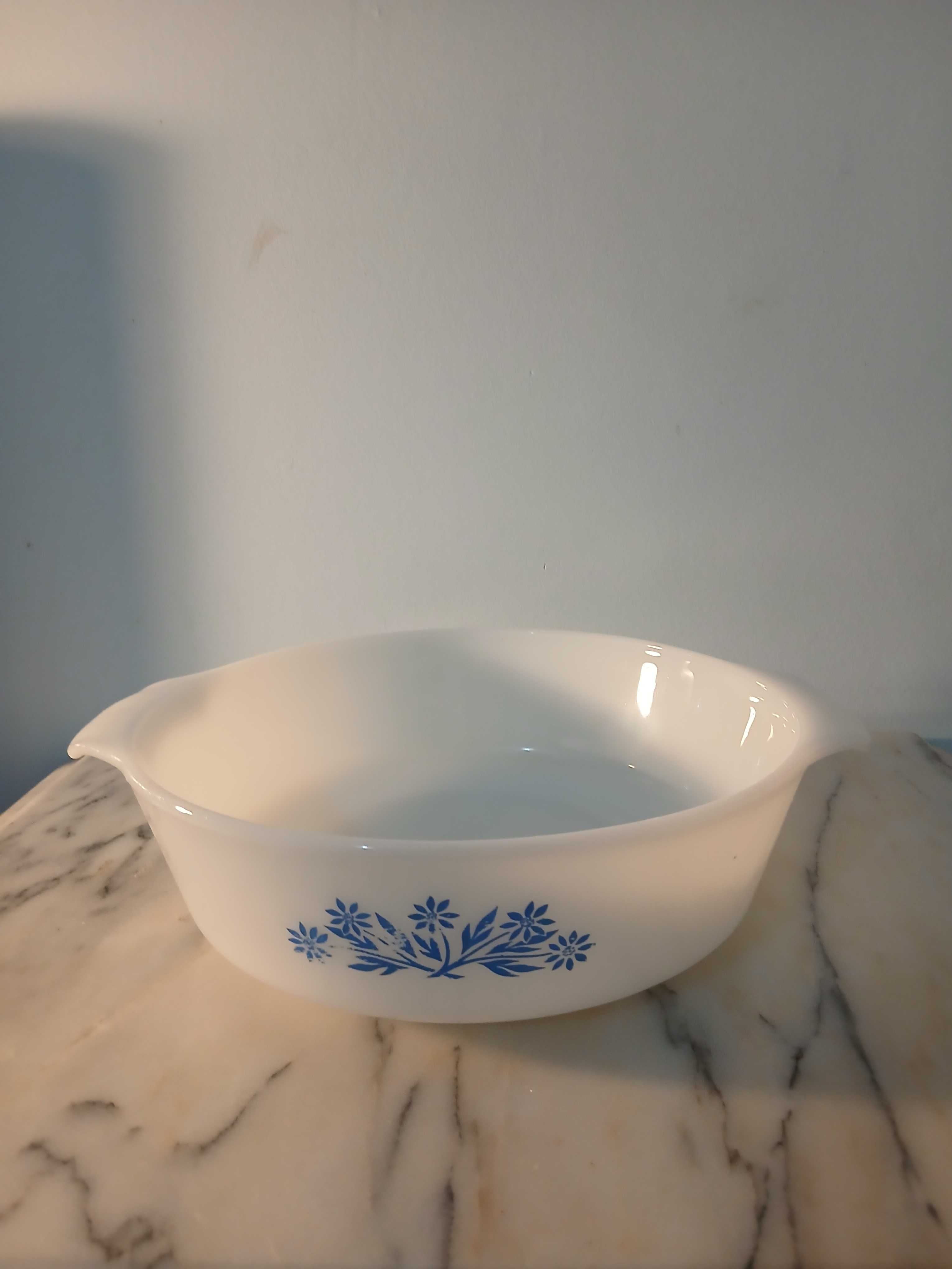 Taça Cassarola Vintage Anchor Hocking Fireking Milk Glass com flores